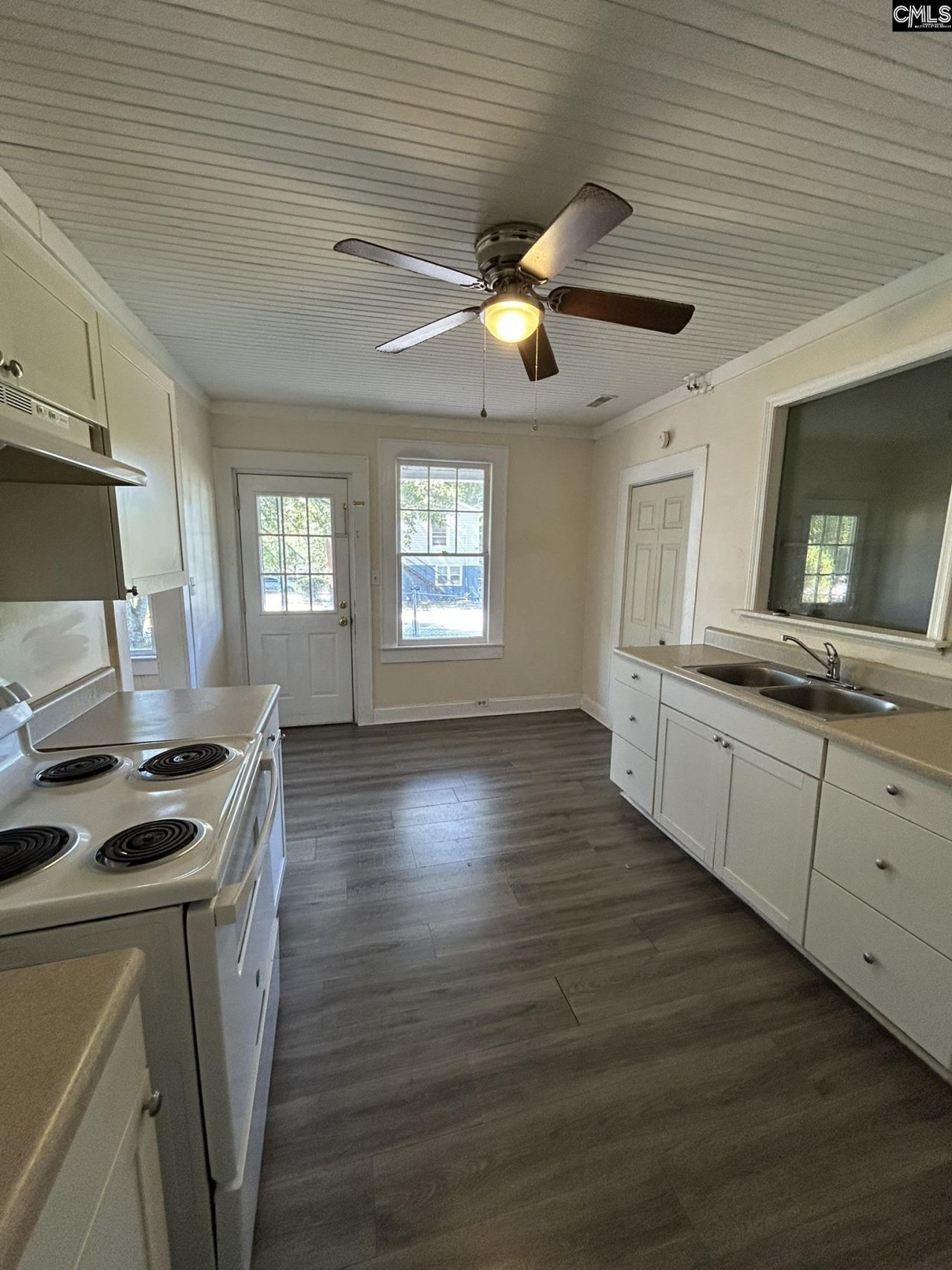 1702 Duke Street Photo 11