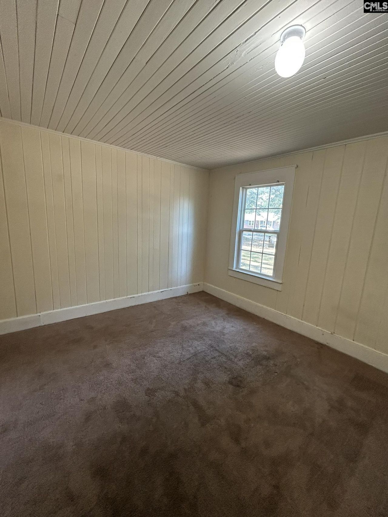 1702 Duke Street Photo 16