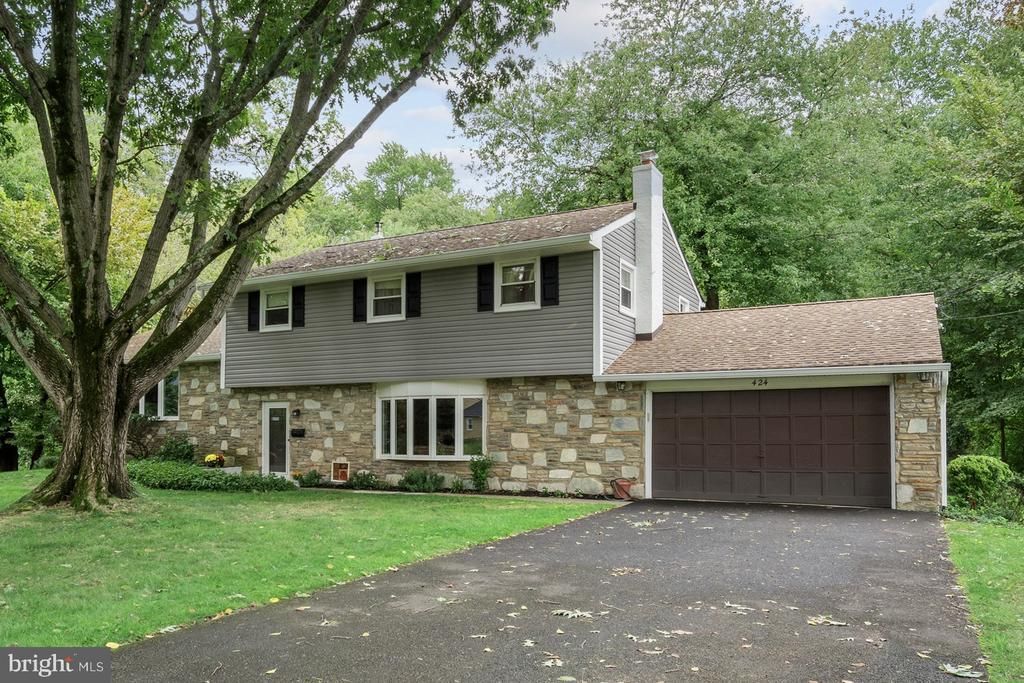 424 LONG AVENUE, LANGHORNE, PA 19047
