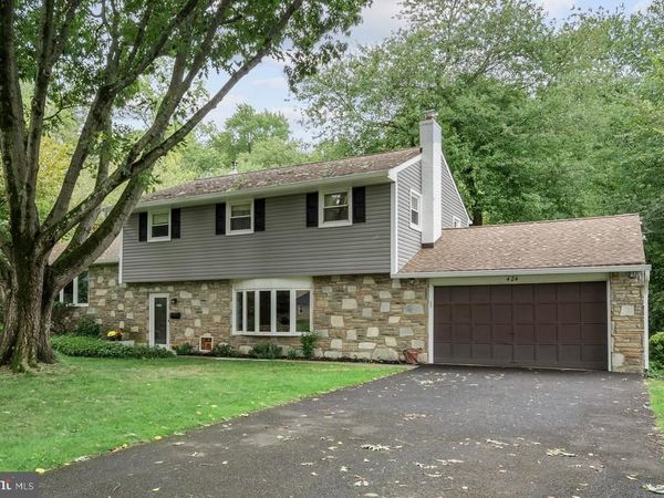424 LONG AVENUE, LANGHORNE, PA 19047