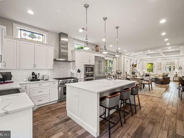 109 W GRAVERS LANE, PHILADELPHIA, PA 19118