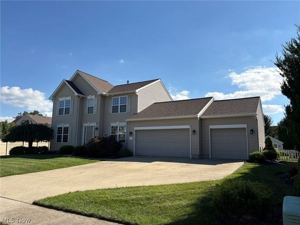 203 Rivers Edge Drive , Amherst, OH 44001