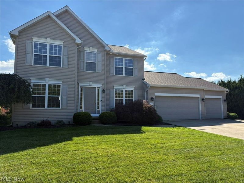 203 Rivers Edge Drive , Amherst, OH 44001 Photo 2