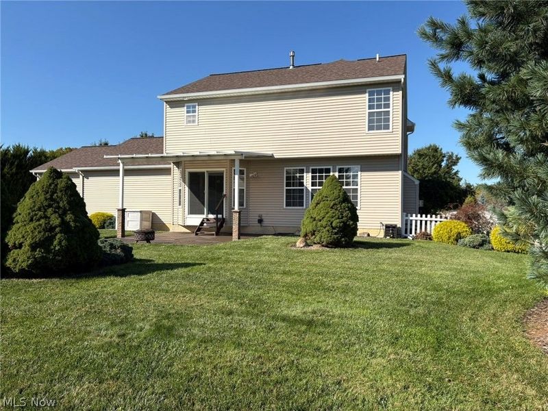 203 Rivers Edge Drive, Amherst, OH 44001 Photo 3
