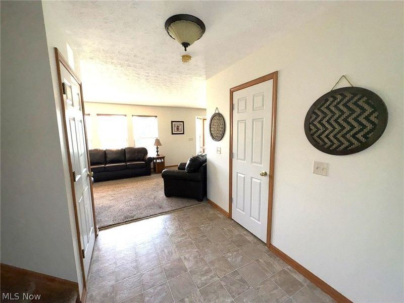 203 Rivers Edge Drive, Amherst, OH 44001 Photo 5