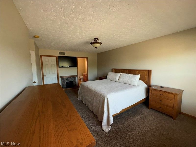 203 Rivers Edge Drive, Amherst, OH 44001 Photo 8