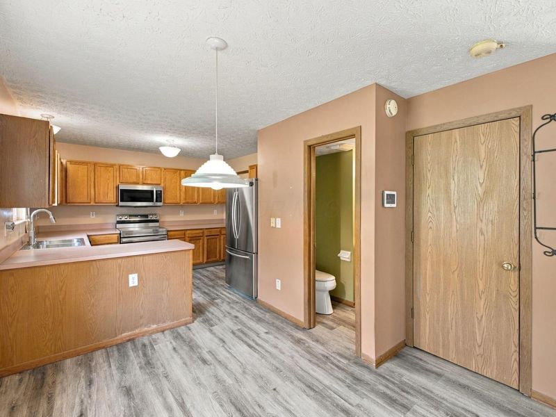 4306 Portobello Drive , Columbus, OH 43230 Photo 7
