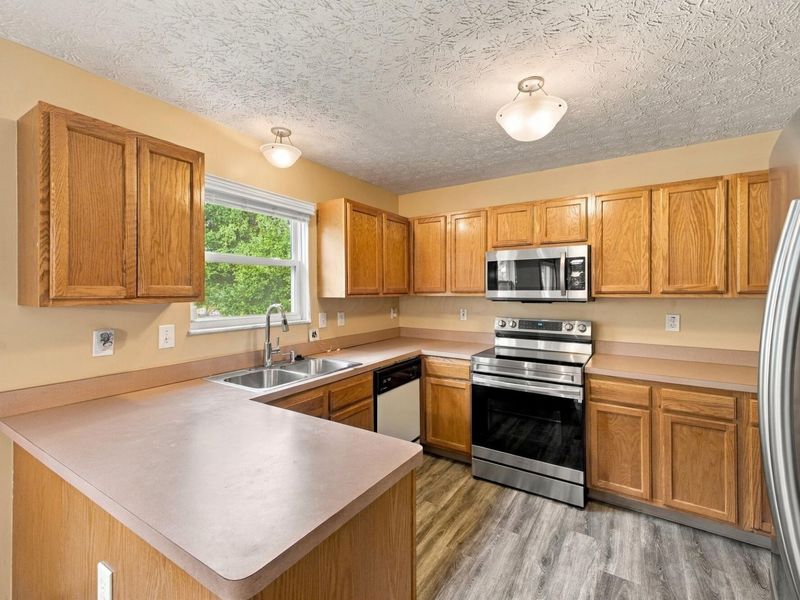 4306 Portobello Drive , Columbus, OH 43230 Photo 8