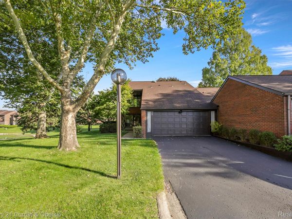 22 Blair Lane , Dearborn, Mi 48120