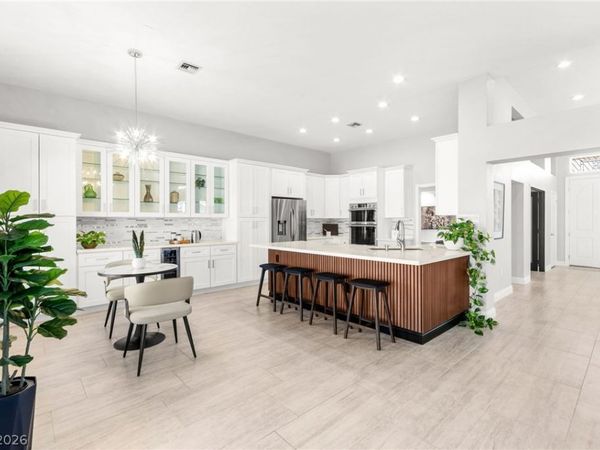 2900 Crown Ridge Drive , Las Vegas, NV 89134