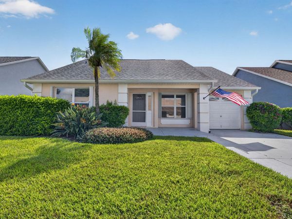 1060 NW Tuscany Drive, Port St. Lucie, FL 34986