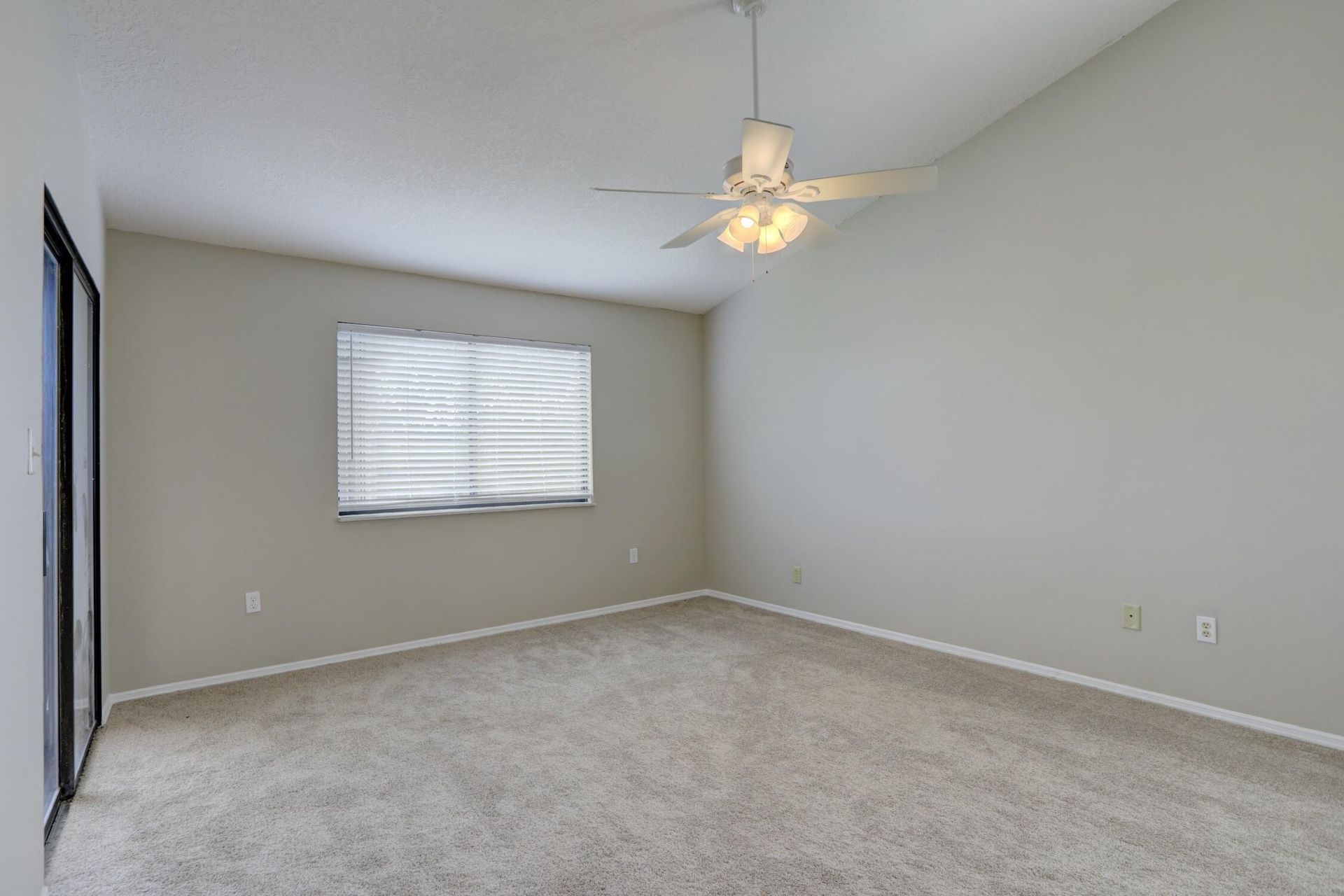 5685 Marina Drive, Unit 4, Sebastian, FL 32958 Photo