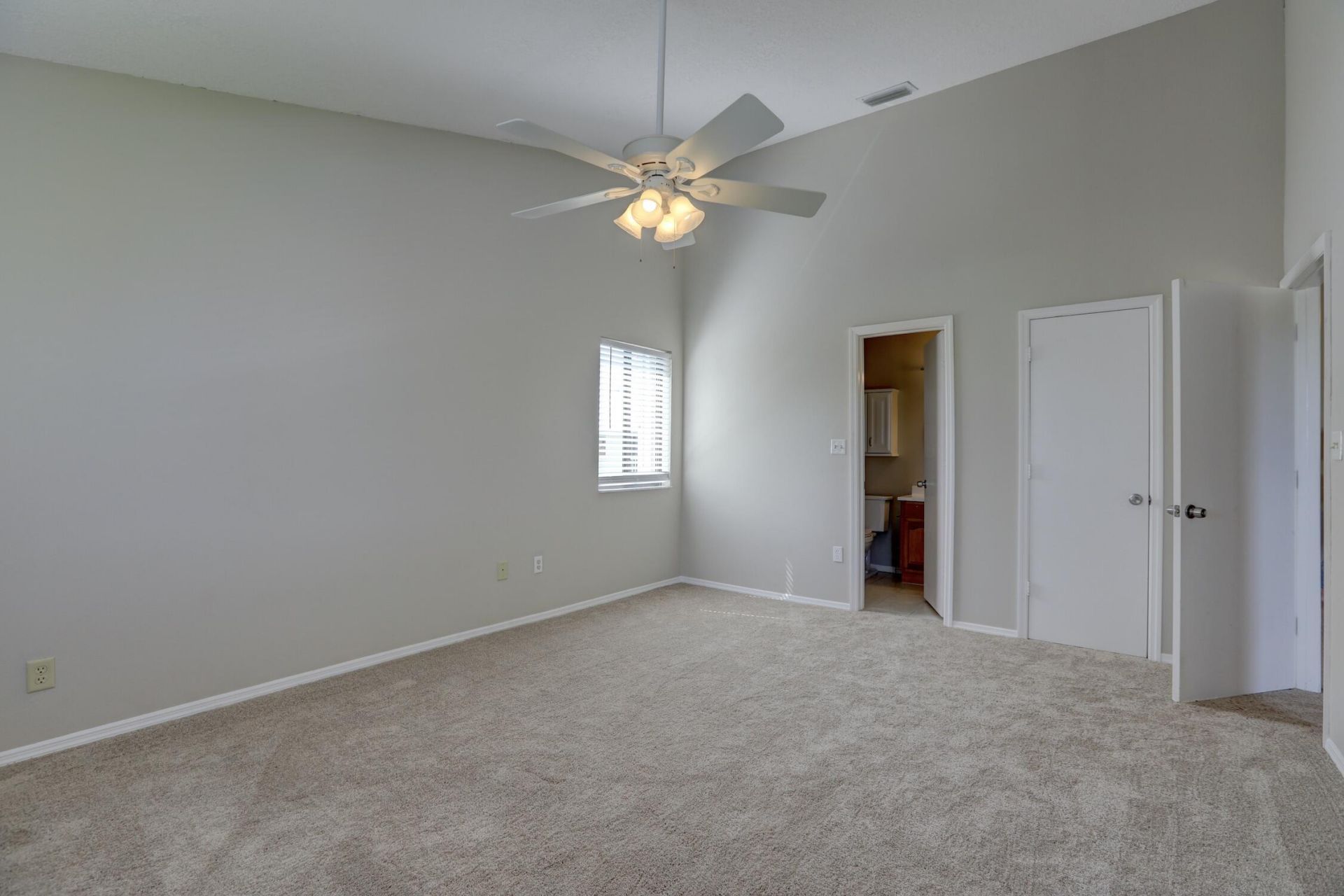 5685 Marina Drive, Unit 4, Sebastian, FL 32958 Photo
