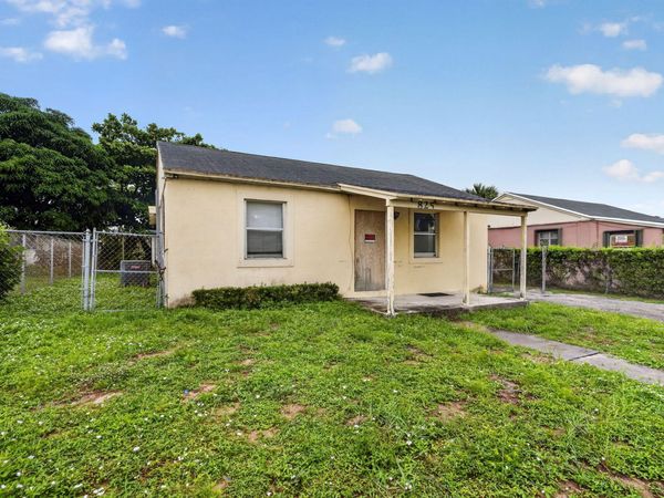 825 W 5th Street, Riviera Beach, FL 33404