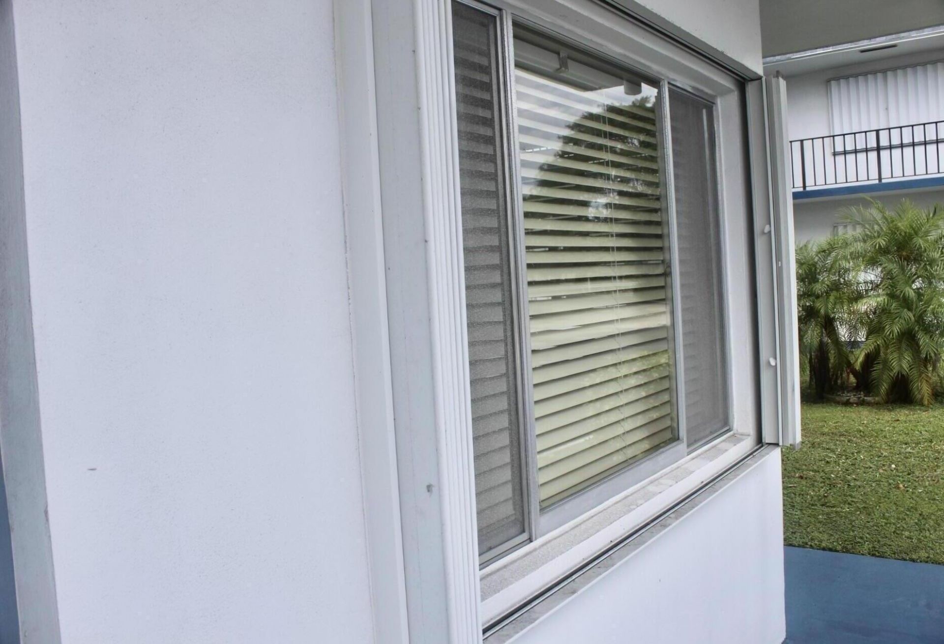 2440 Lake Osborne Drive, Unit 105, Lake Worth Beach, FL 33461 Photo