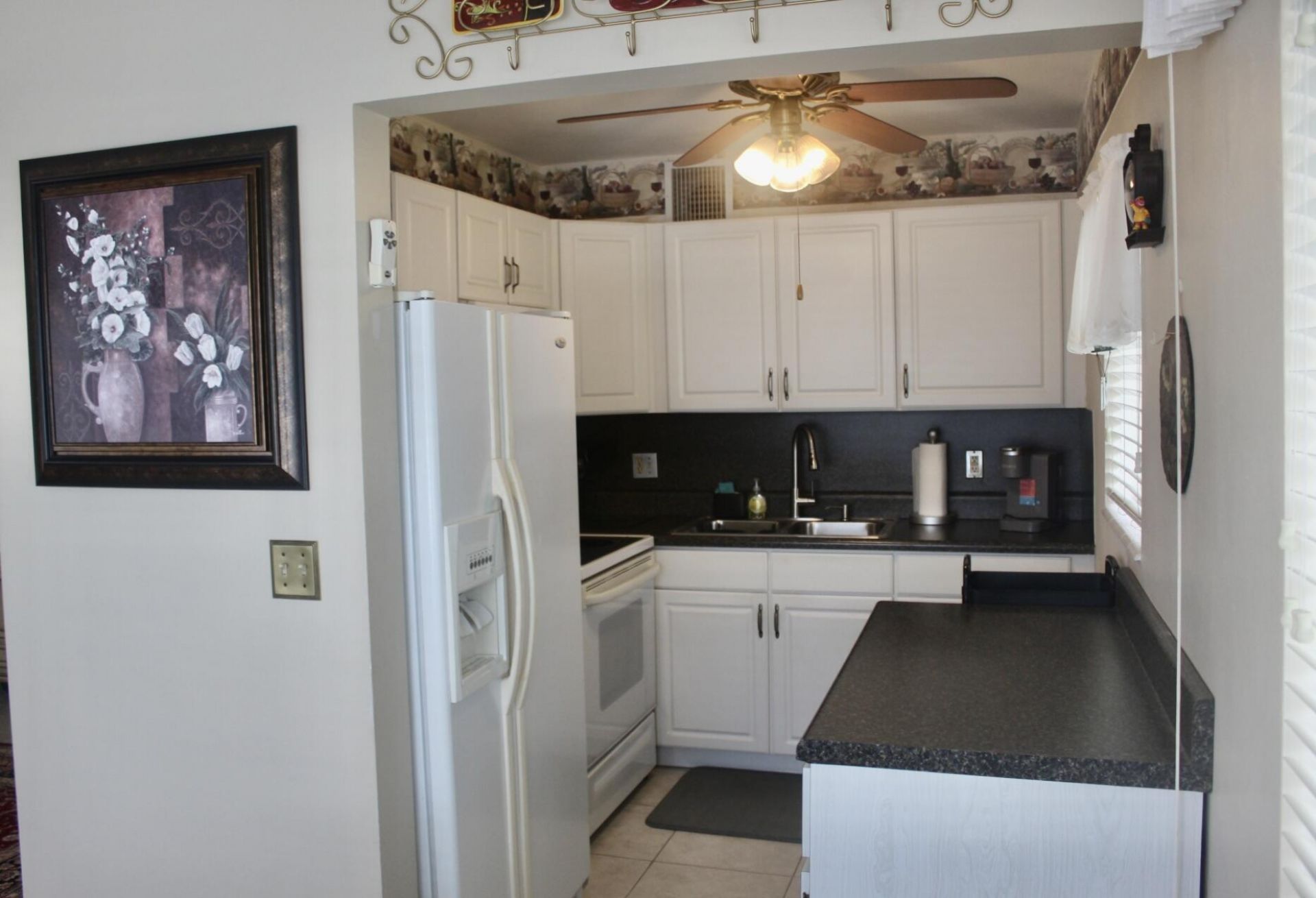 2440 Lake Osborne Drive, Unit 105, Lake Worth Beach, FL 33461 Photo