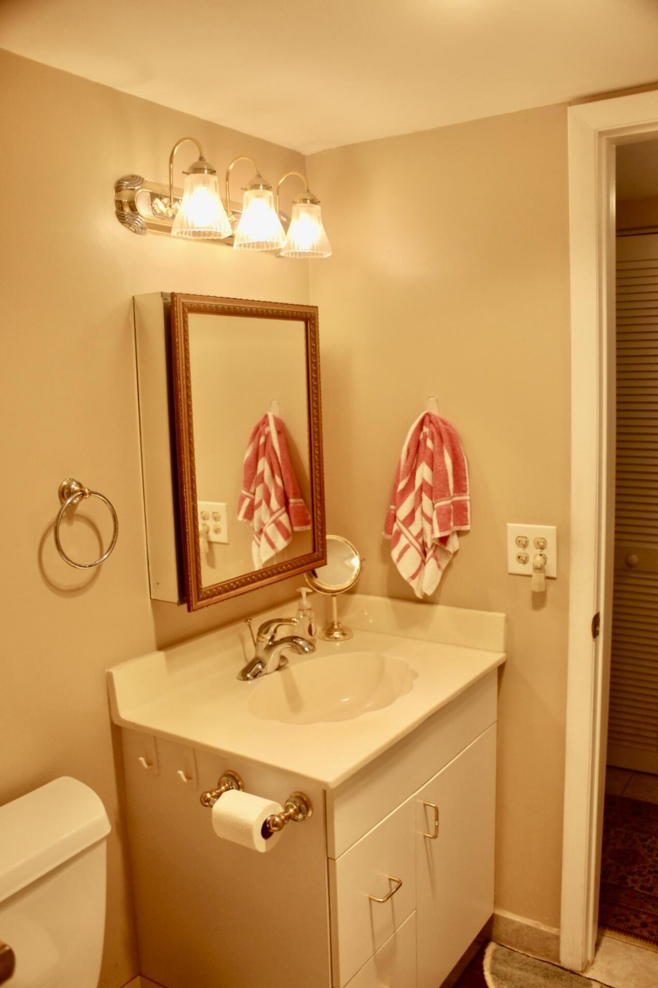 2440 Lake Osborne Drive, Unit 105, Lake Worth Beach, FL 33461 Photo