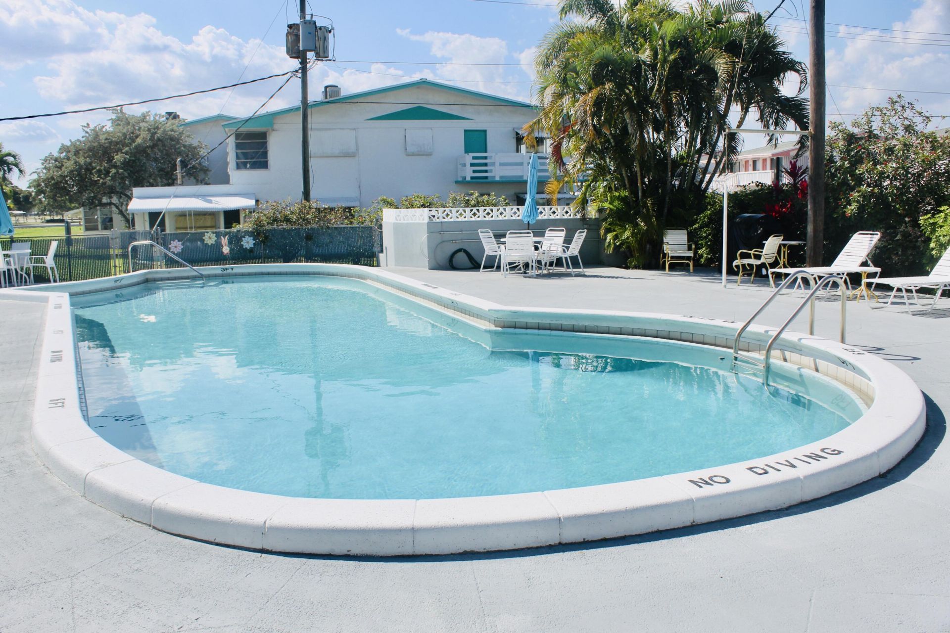 2440 Lake Osborne Drive, Unit 105, Lake Worth Beach, FL 33461 Photo