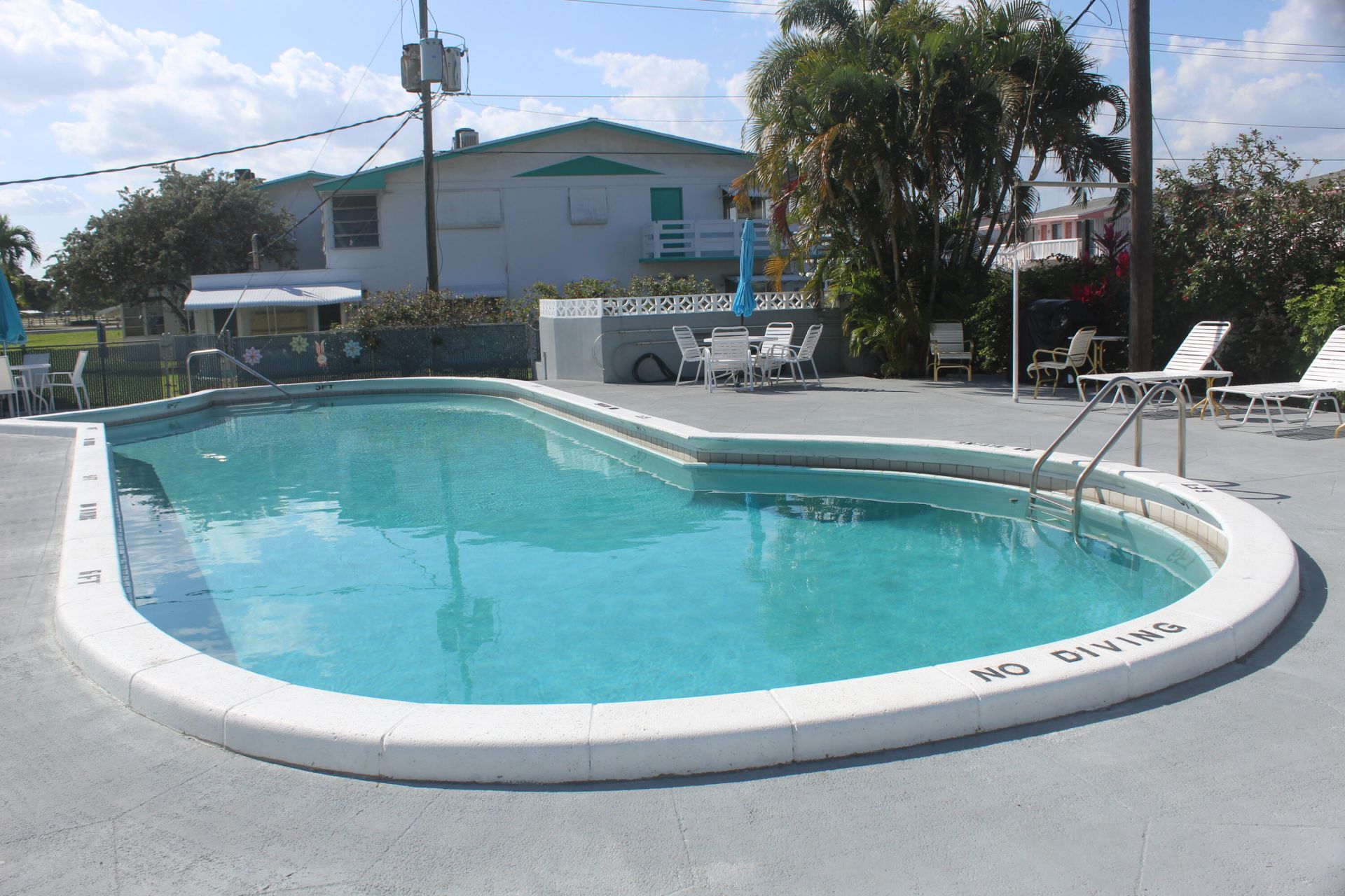 2440 Lake Osborne Drive, Unit 105, Lake Worth Beach, FL 33461 Photo