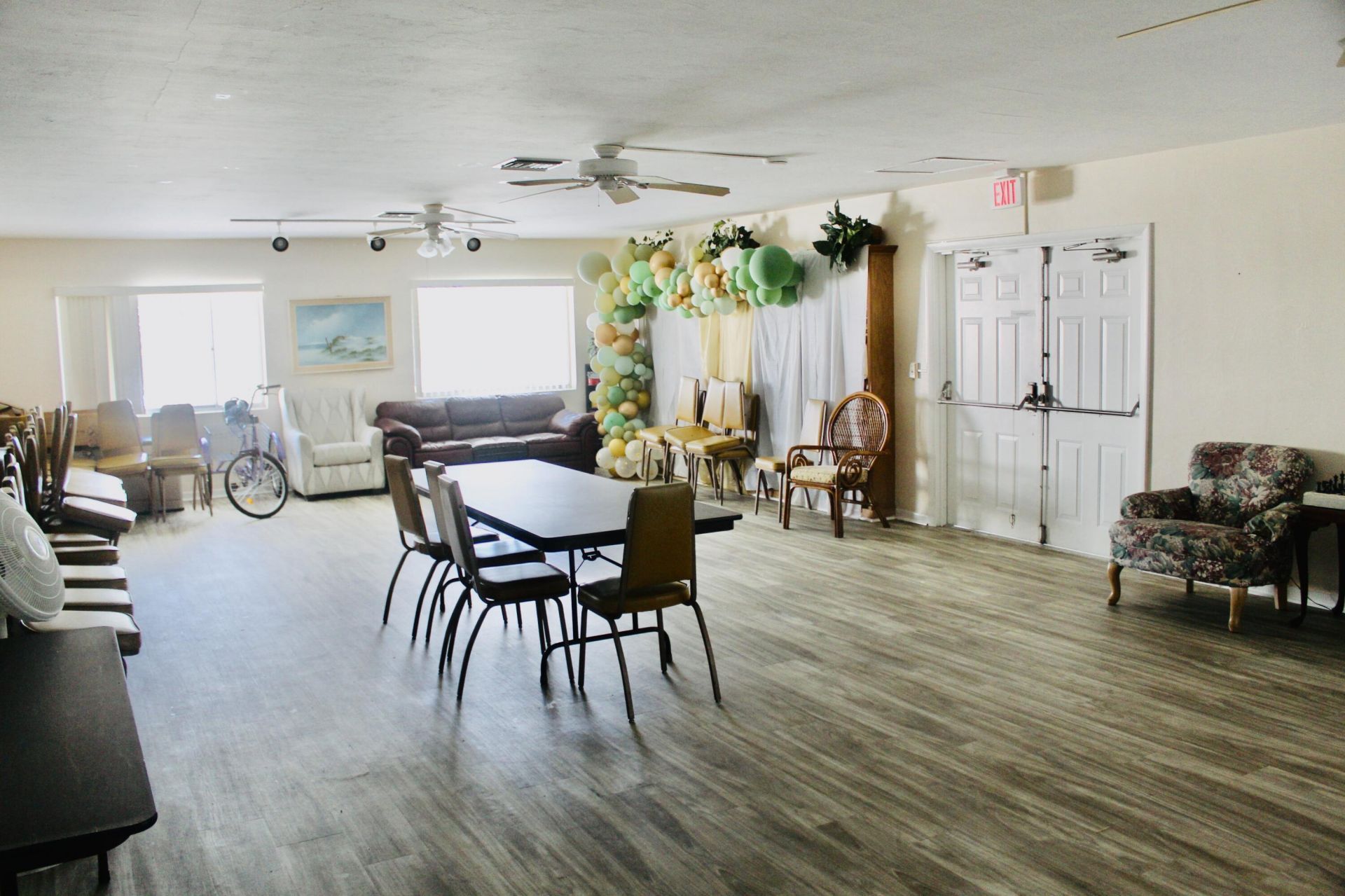2440 Lake Osborne Drive, Unit 105, Lake Worth Beach, FL 33461 Photo