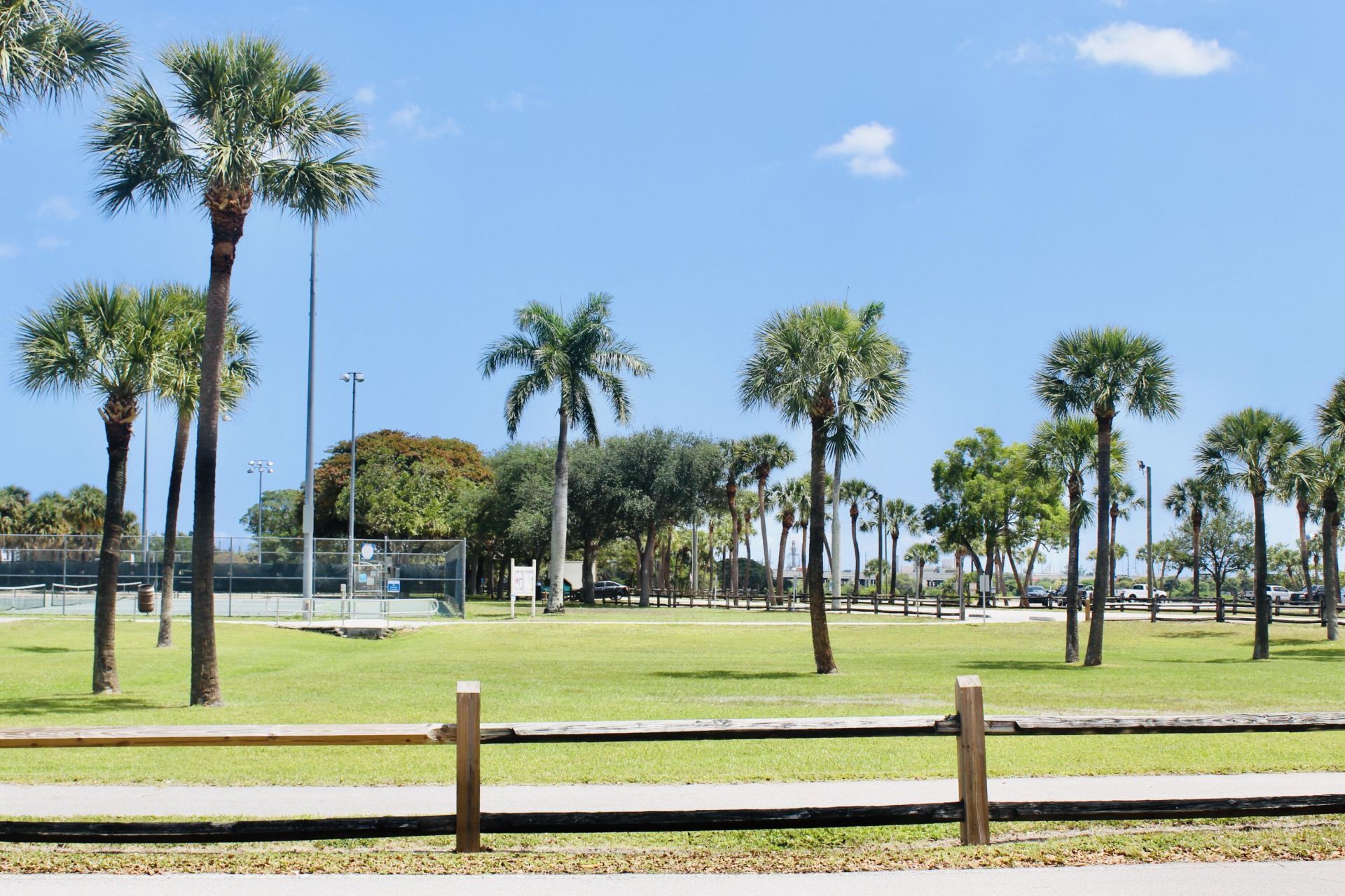 2440 Lake Osborne Drive, Unit 105, Lake Worth Beach, FL 33461 Photo