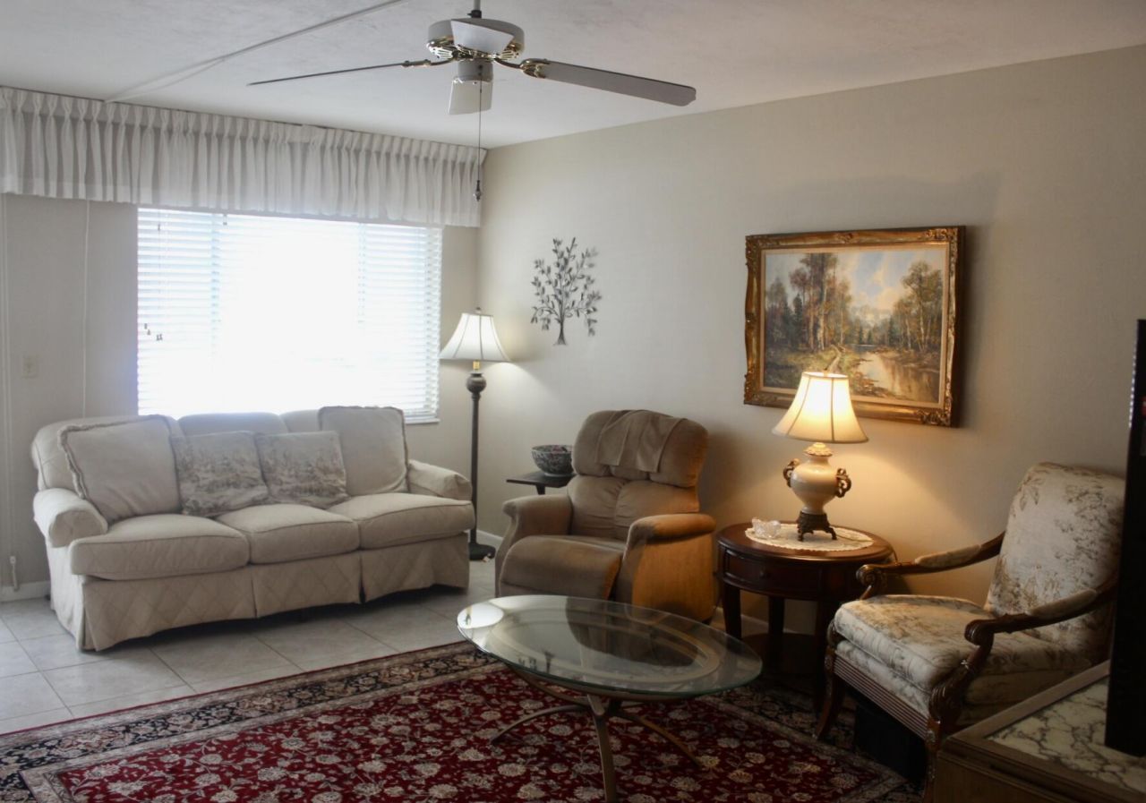 2440 Lake Osborne Drive, Unit 105, Lake Worth Beach, FL 33461 Photo