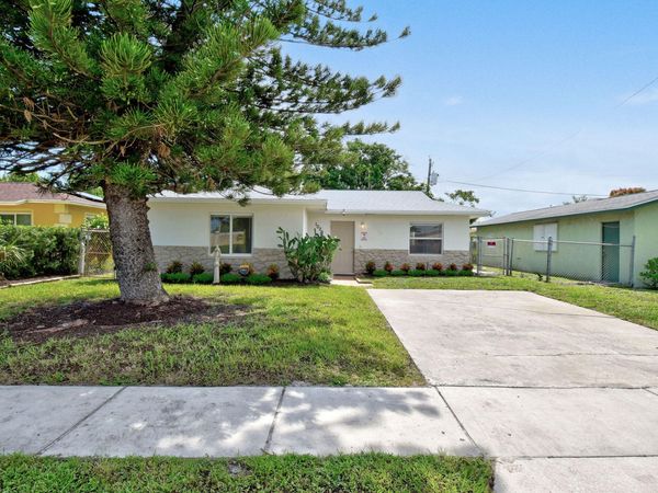 1025 W 7TH Street, Riviera Beach, FL 33404