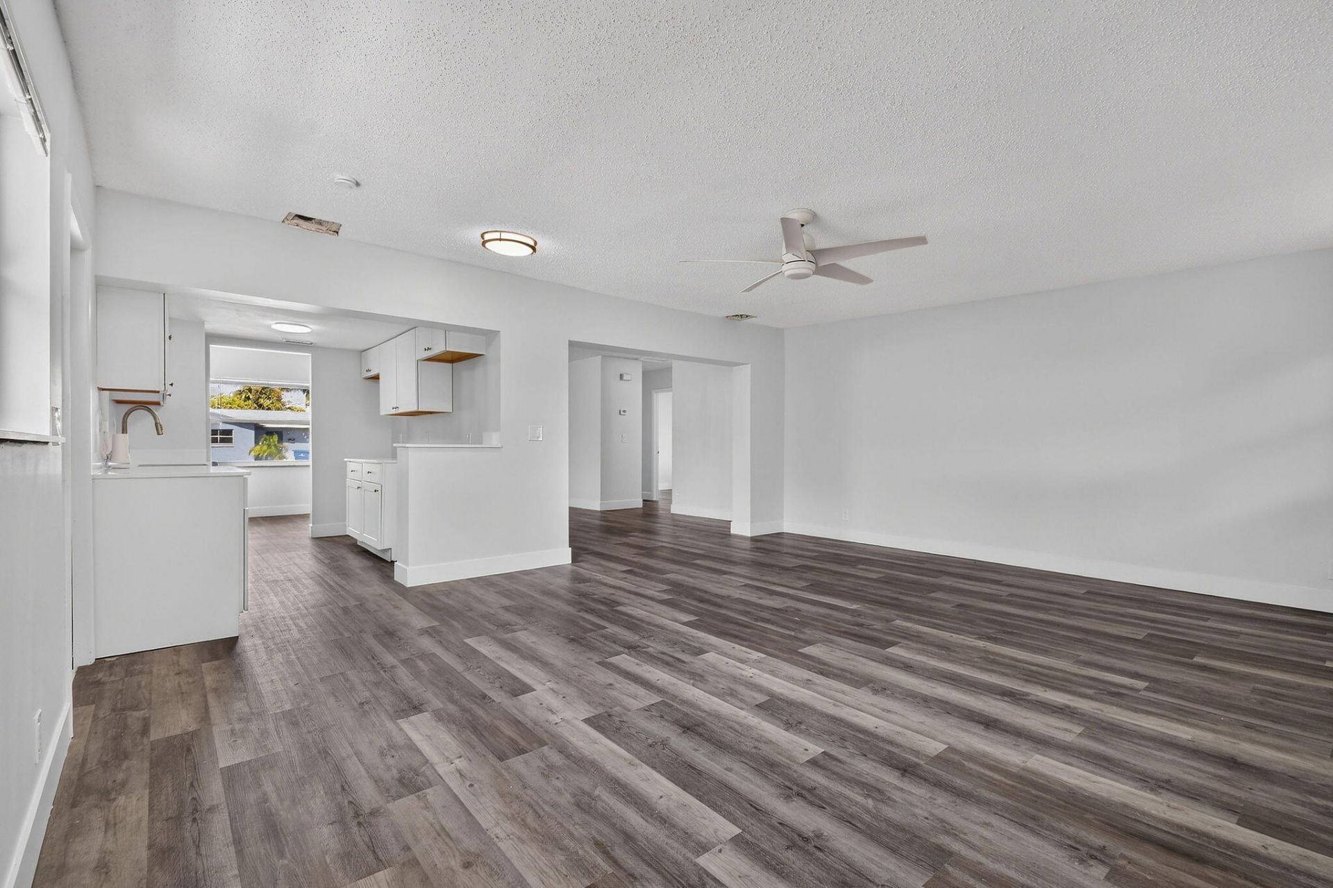 1025 W 7th Street, Riviera Beach, FL 33404 Photo