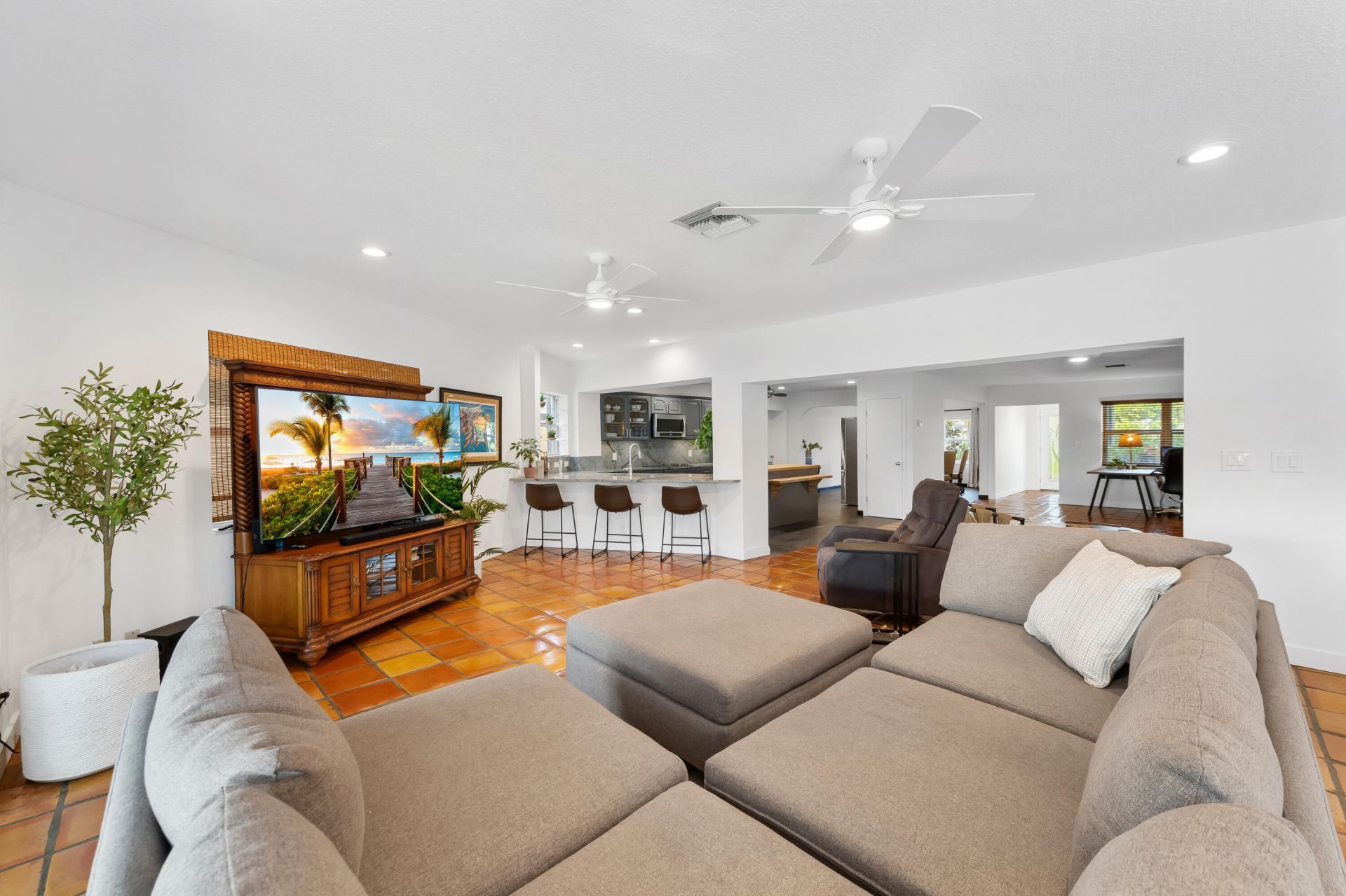 2108 NE 24th Street, Wilton Manors, FL 33305 Photo