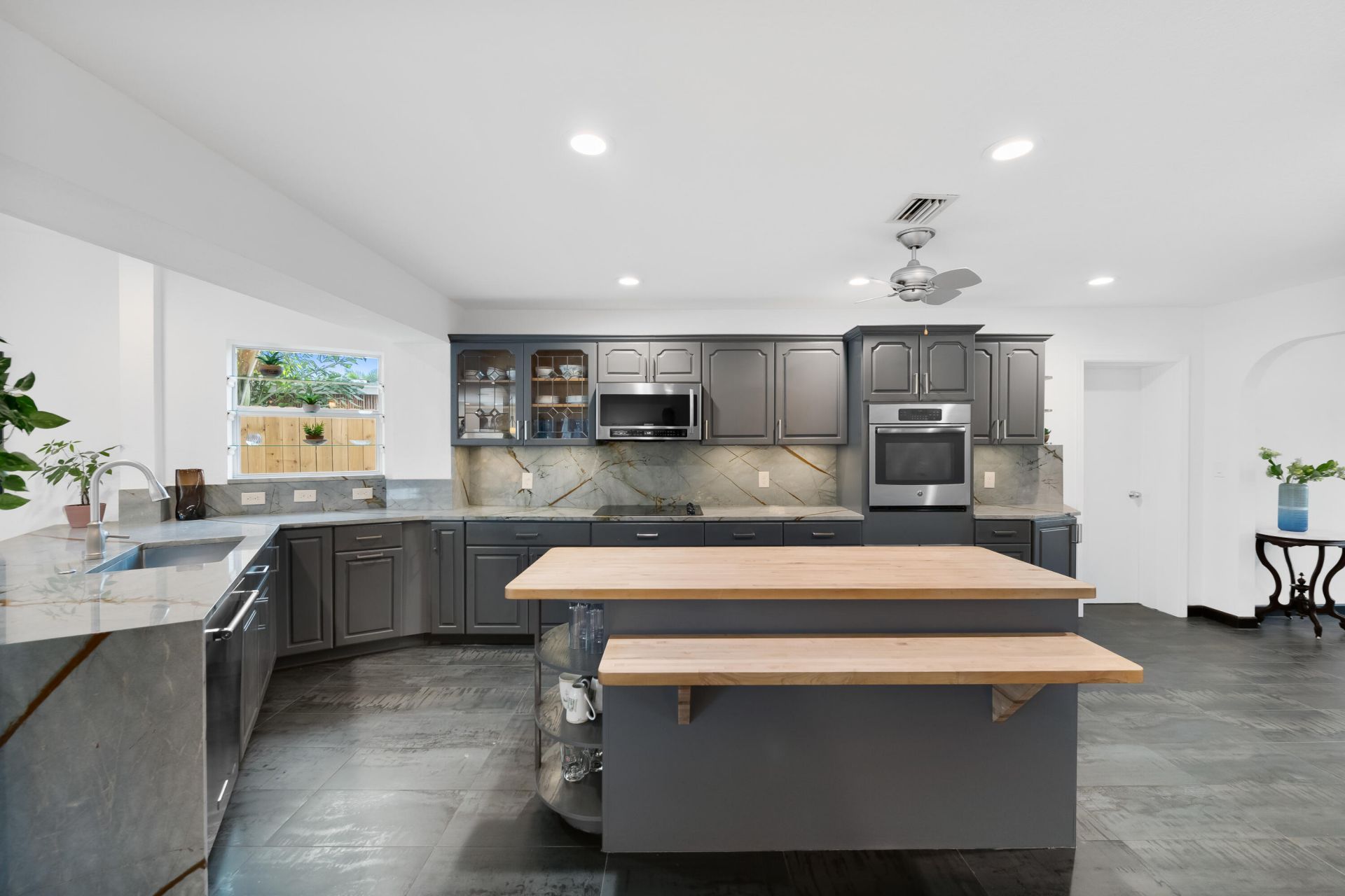 2108 NE 24th Street, Wilton Manors, FL 33305 Photo