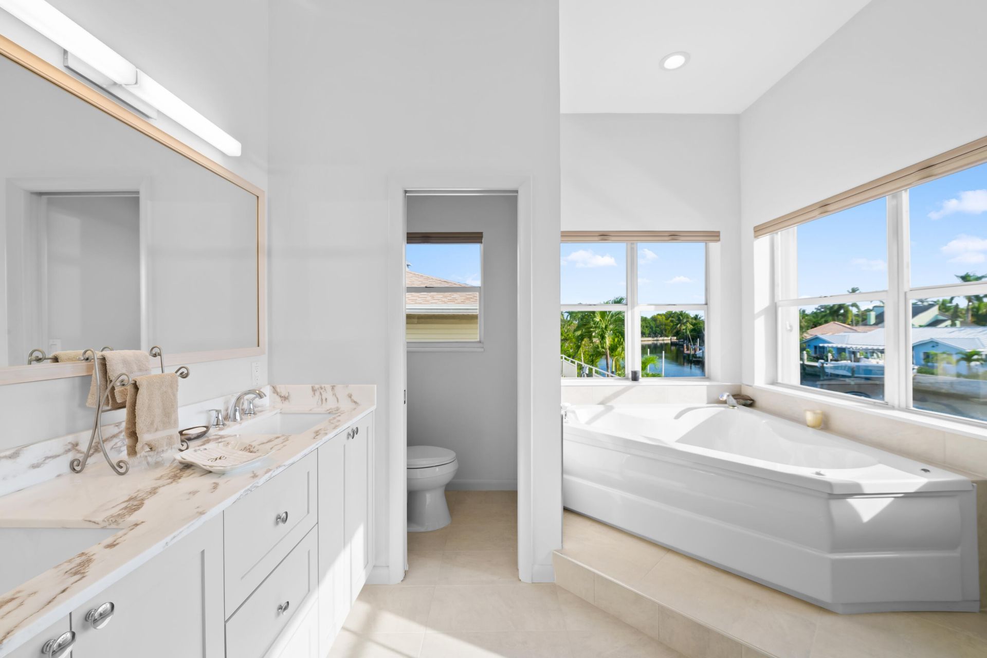 2108 NE 24th Street, Wilton Manors, FL 33305 Photo