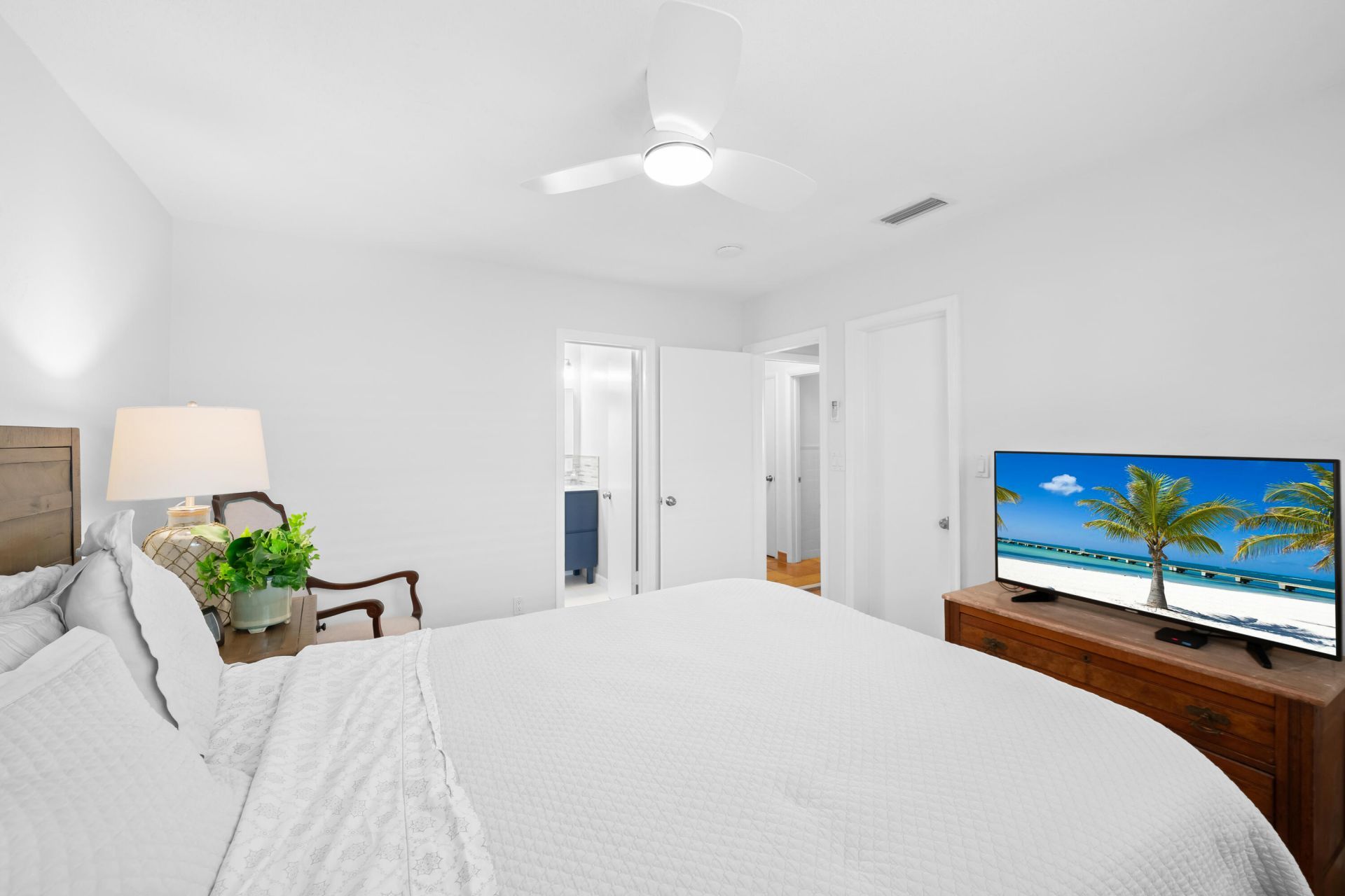 2108 NE 24th Street, Wilton Manors, FL 33305 Photo