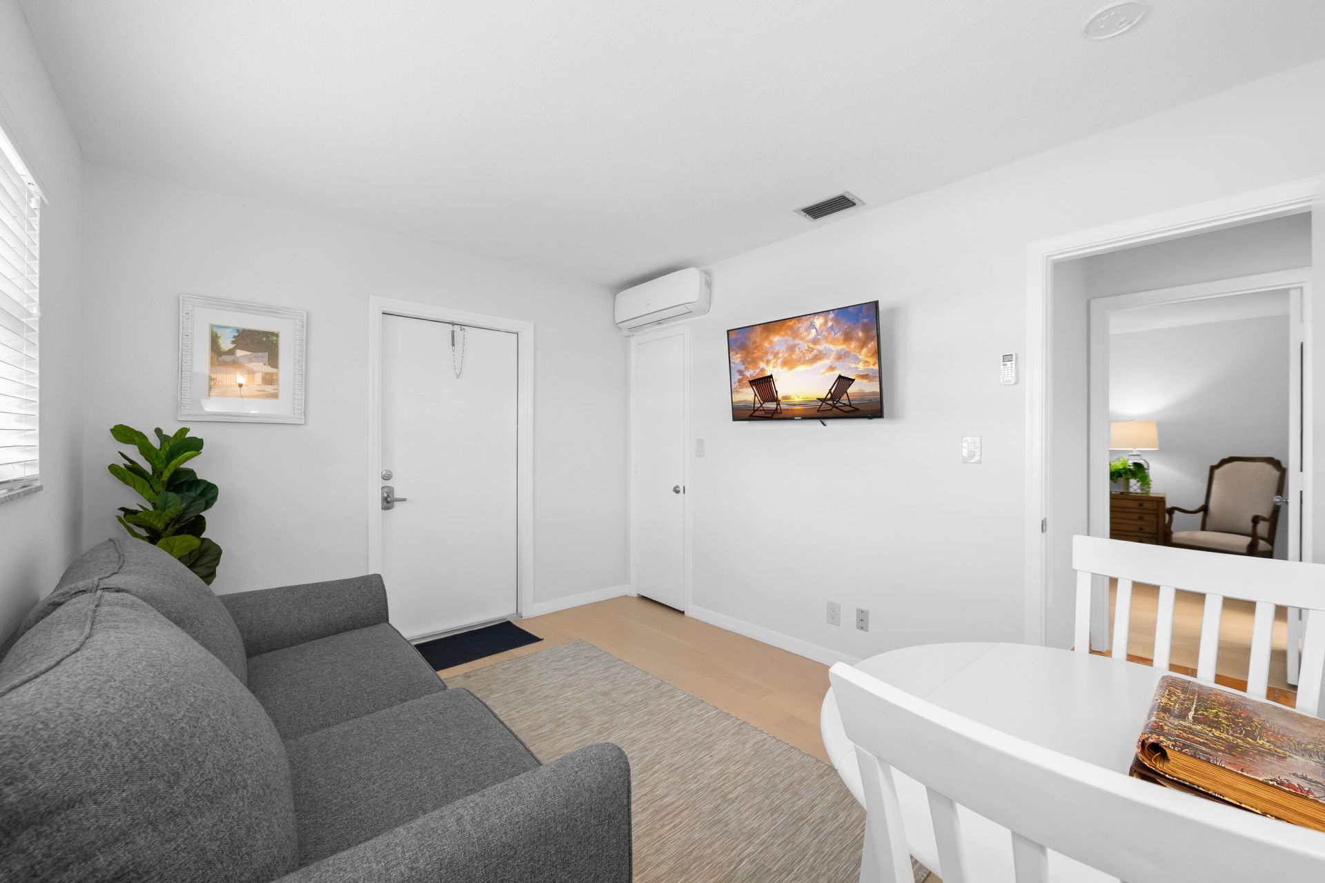 2108 NE 24th Street, Wilton Manors, FL 33305 Photo