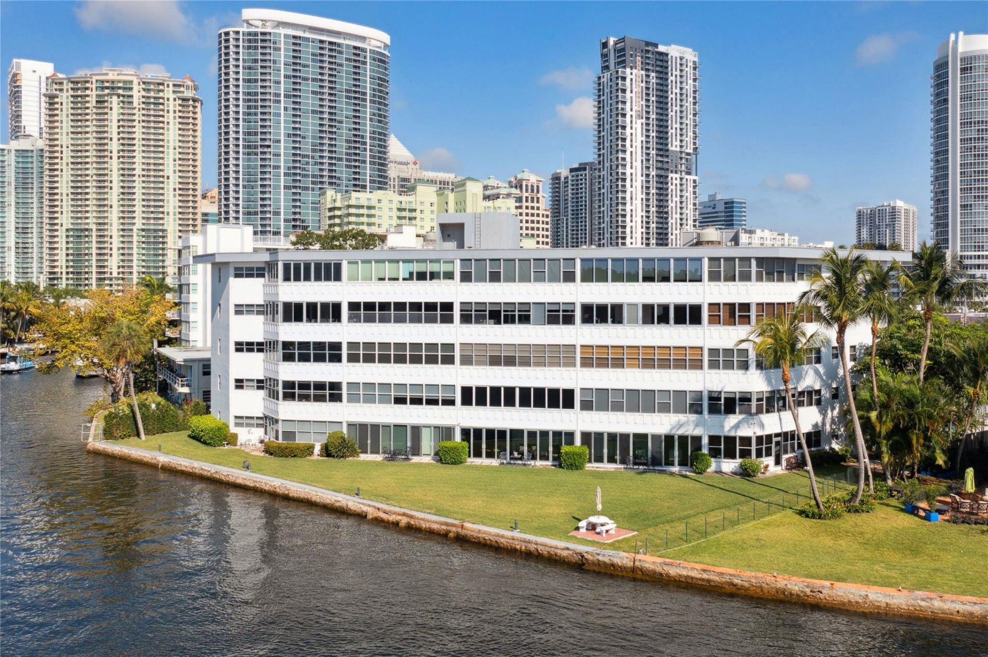 818 SE 4th Street, Unit 201, Fort Lauderdale, FL 33301 Photo