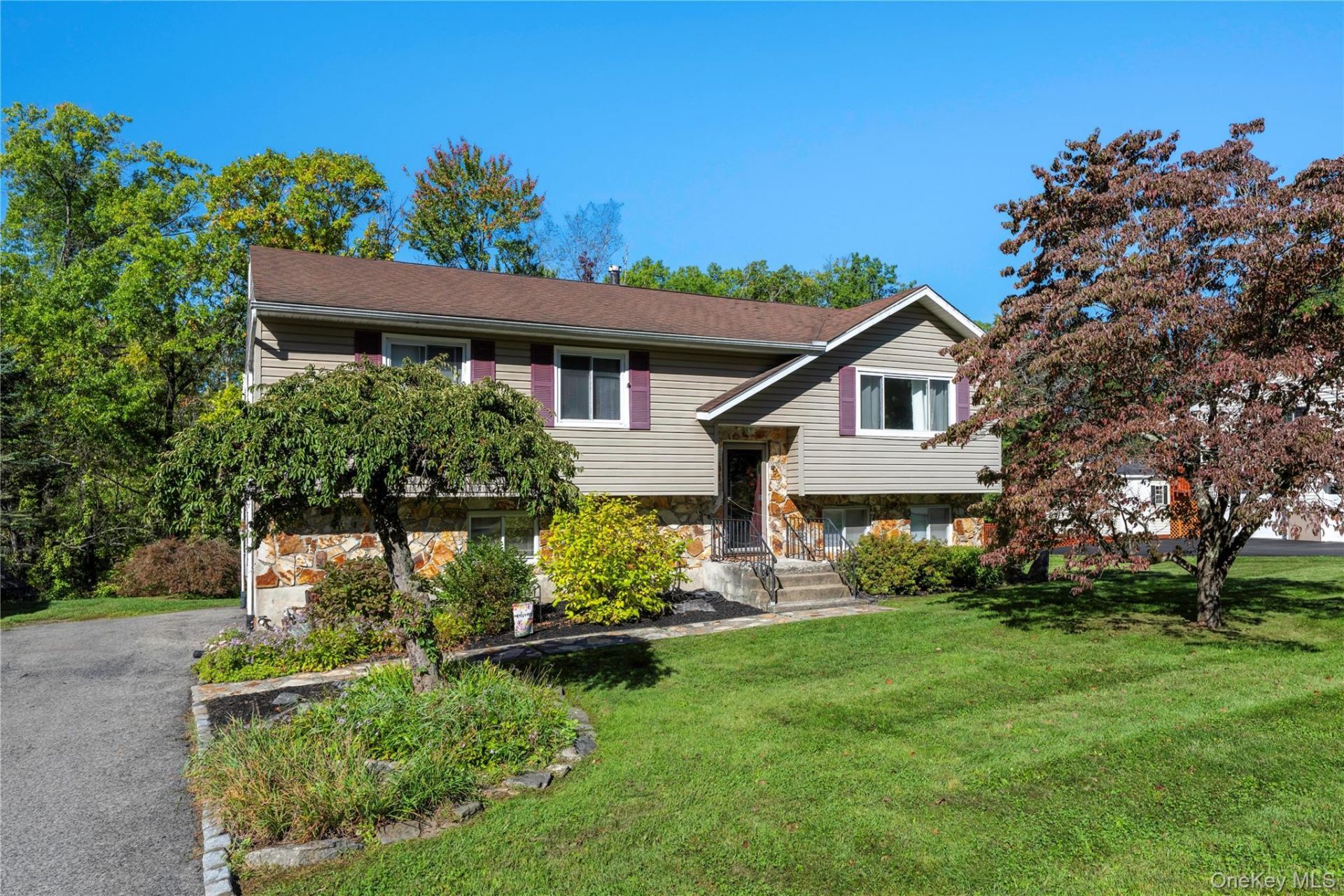 36 Baldwin Drive , Wappingers Falls, NY 12590 Main Photo