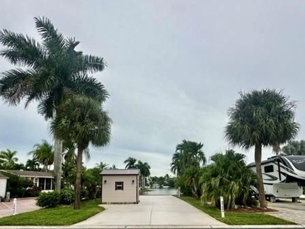 1318 Silver Lakes BLVD, NAPLES, FL 34114