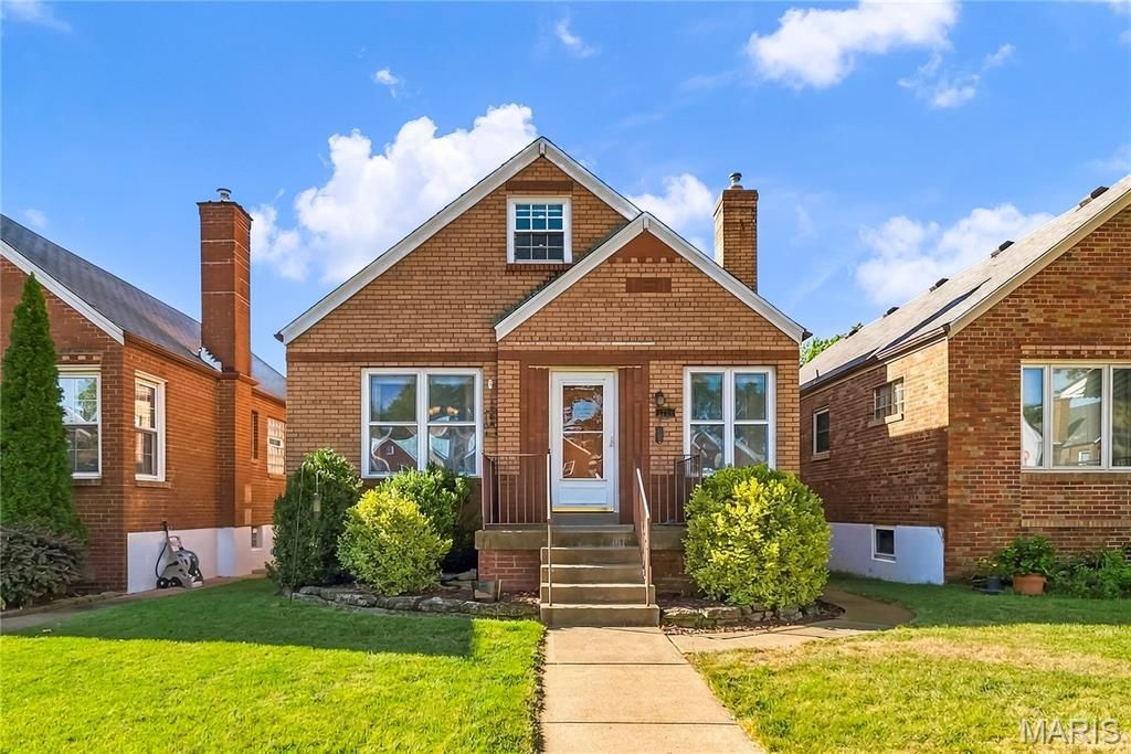 5734 Potomac Street, Saint Louis, MO 63139 Main Photo
