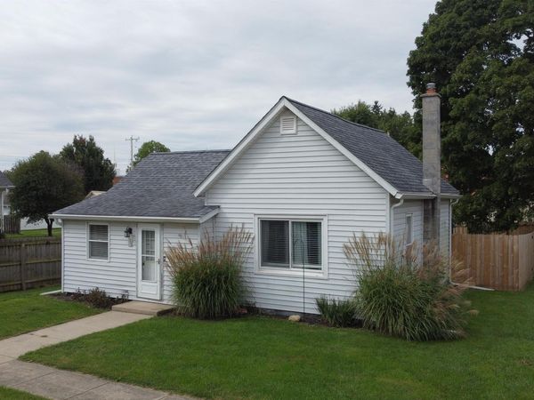 111 N Yale St., Mentone, IN 46539