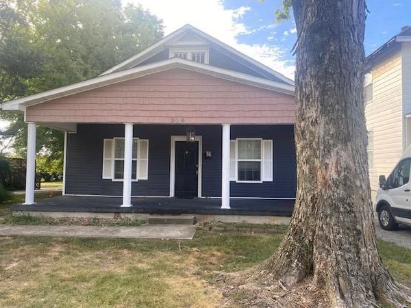 208 Hopkinsville Street , Greenville, KY 42345