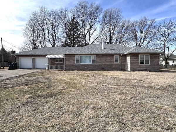 1107 Locust Street, Sterling, IL 61081