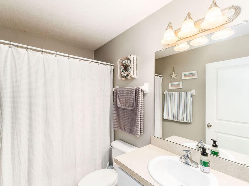 6358 Needletail Road, Unit 27, Columbus, OH 43230 Photo 14