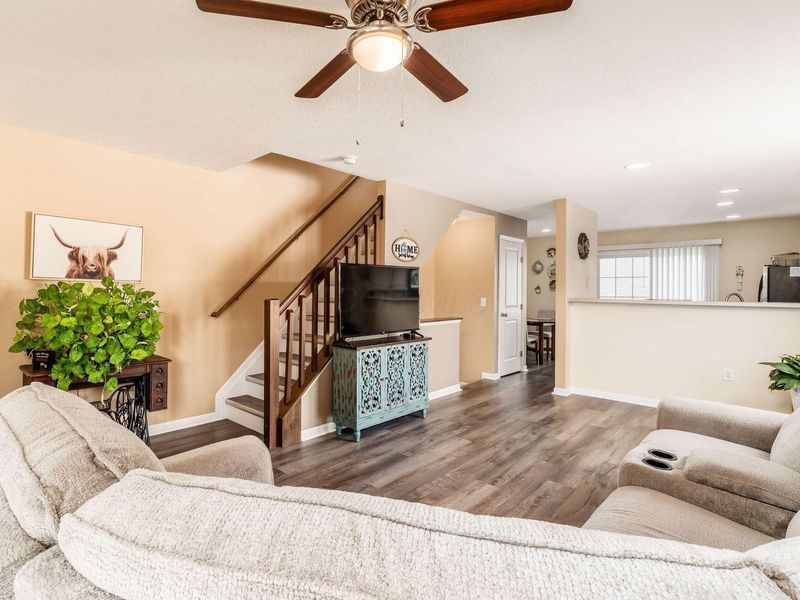 6358 Needletail Road, Unit 27, Columbus, OH 43230 Photo 2