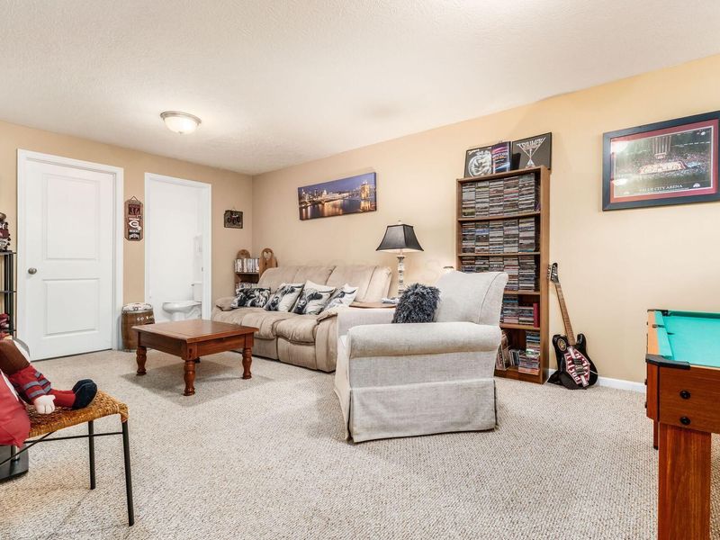 6358 Needletail Road, Unit 27, Columbus, OH 43230 Photo 23
