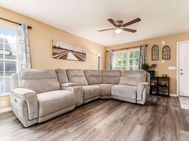 6358 Needletail Road, Unit 27, Columbus, OH 43230 Photo 7