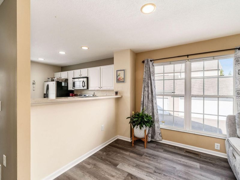 6358 Needletail Road, Unit 27, Columbus, OH 43230 Photo 8