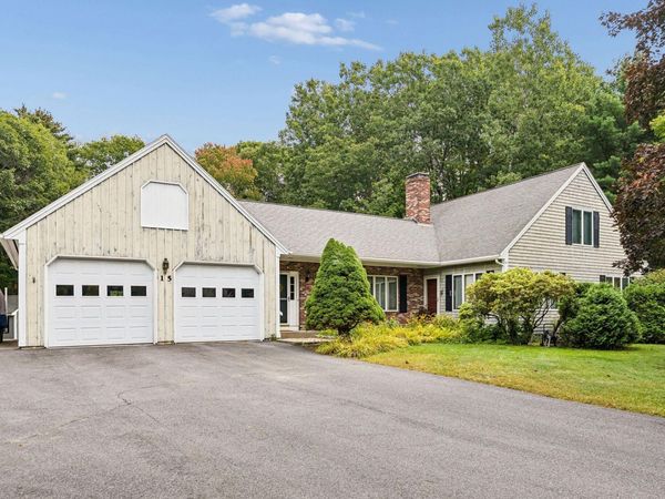 15 Dionne Circle, Brunswick, ME 04011
