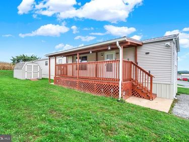 144 CARBRIDGE ROAD W, STEWARTSTOWN, PA 17363
