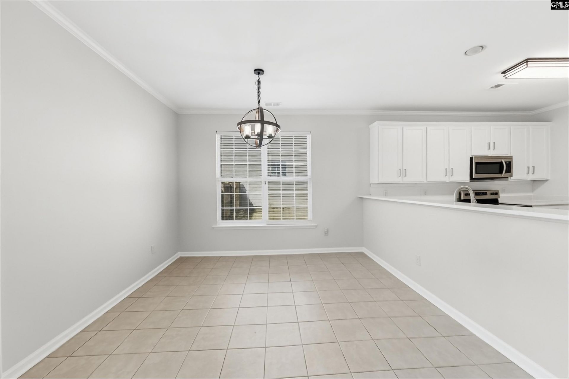 418 Abbeydale Way Photo 4