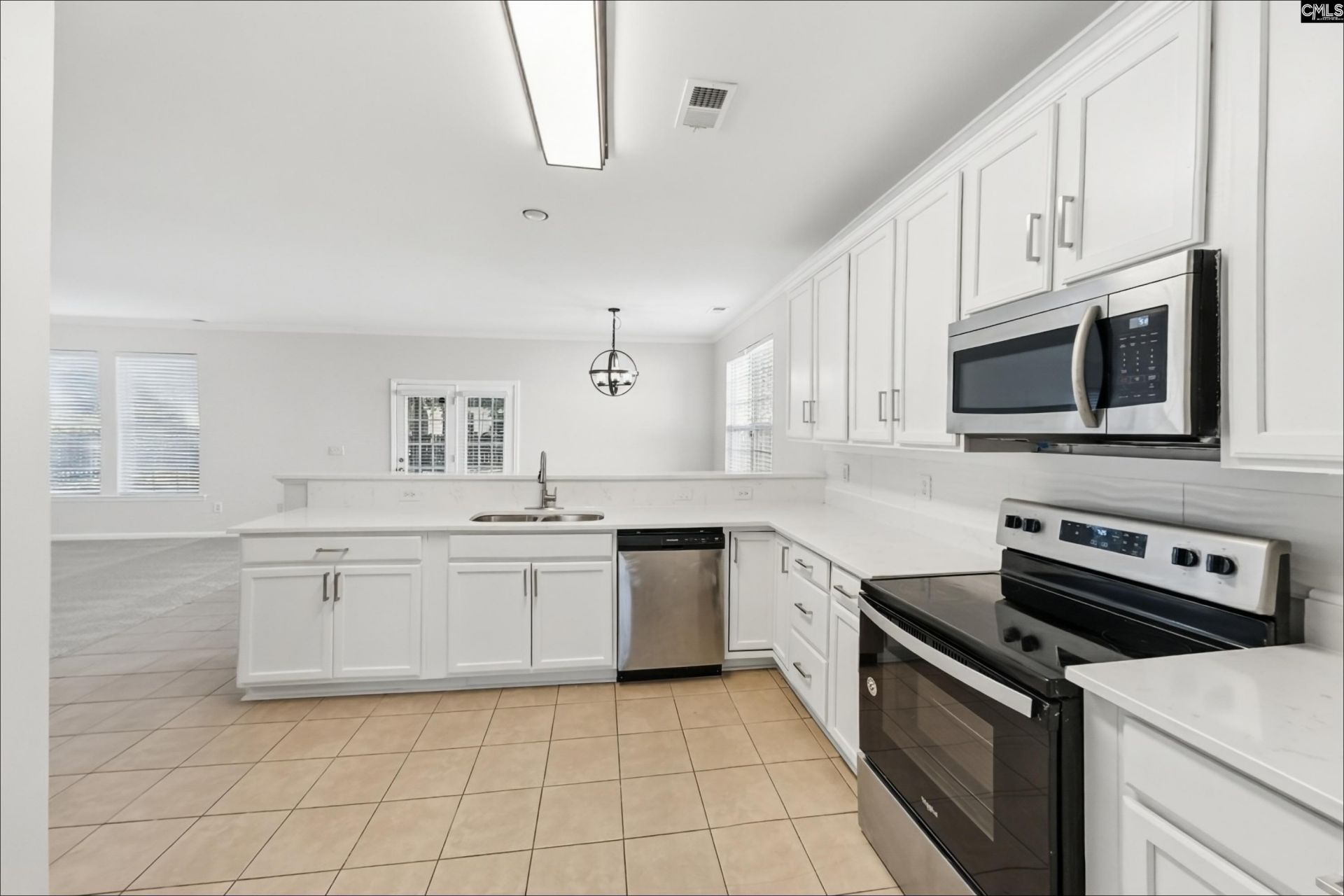 418 Abbeydale Way Photo 5