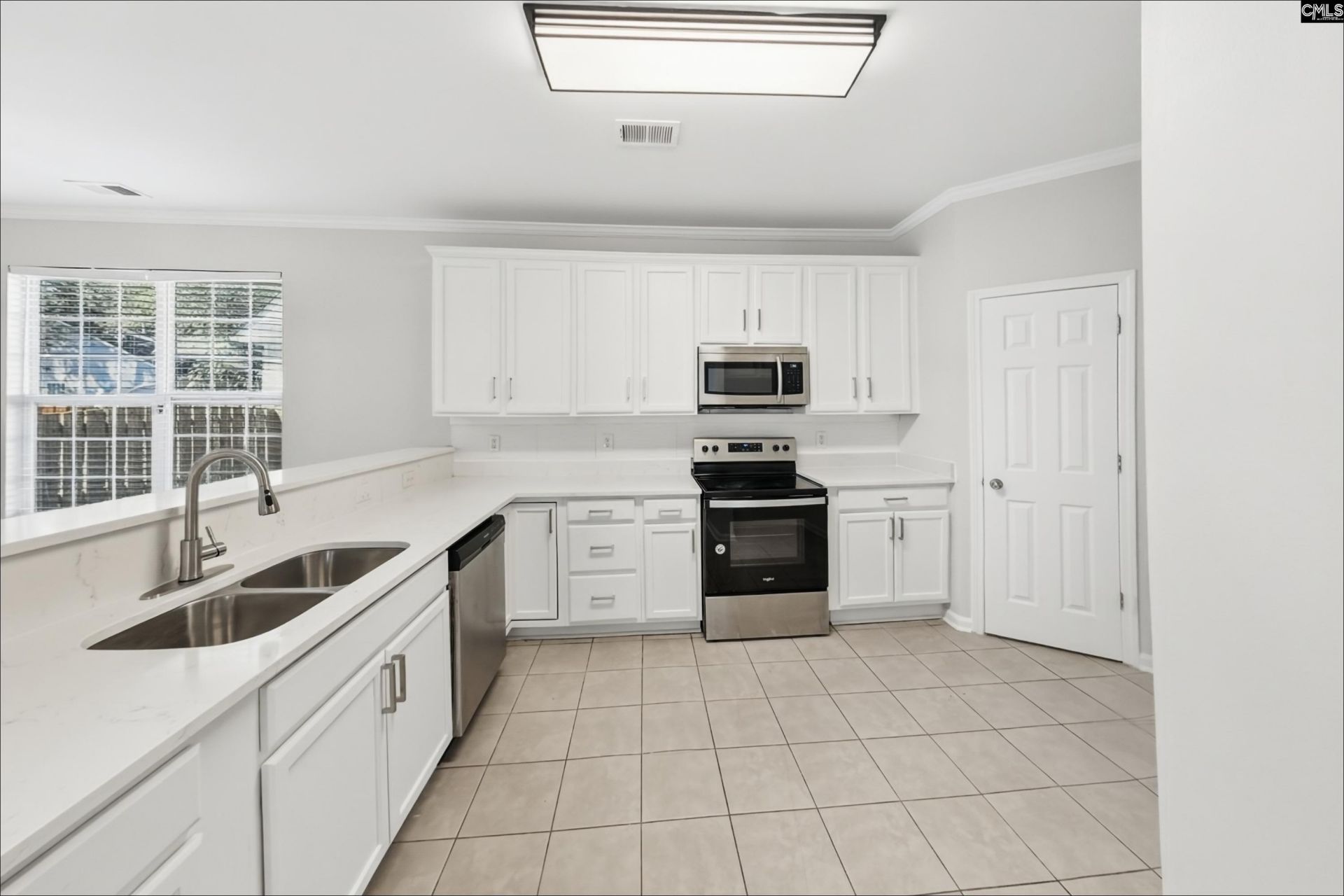 418 Abbeydale Way Photo 6
